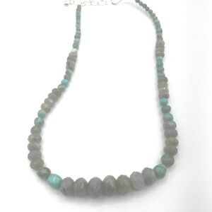 Elegant Graduated Beaded Necklace in Gray and Turquoise NWOT 18”